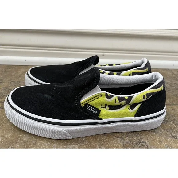 VANS Kids Classic black and yellow Slip On Size 2.5 - Picture 2 of 7